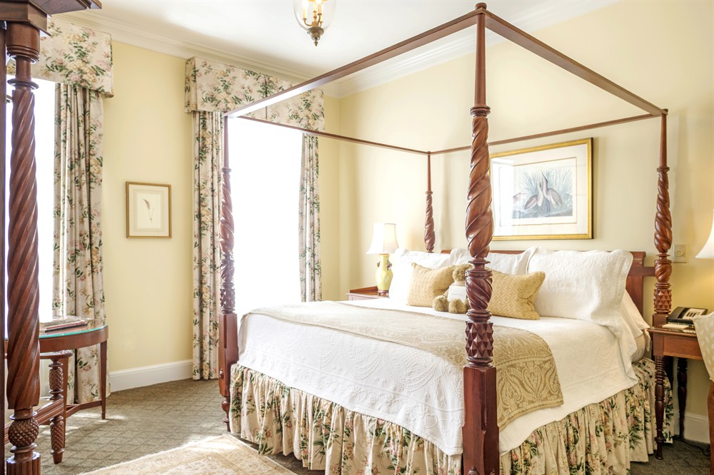 The Piazza King Charleston hotel room with separate entrance
