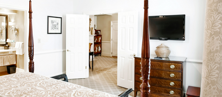 Charleston hotel suite Governor Charleston SC hotel suite