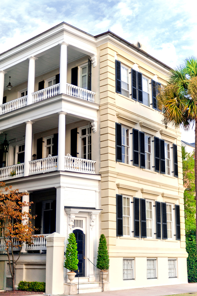 See the sights of Charleston A spectacular Colonial Era mansion in Charleston, S.C.